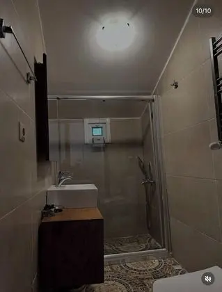 Tek Büyük Yataklı Oda, Sıcak Su Küveti