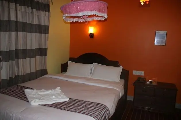 Deluxe Tek Büyük Yataklı Oda, Teras, Tepe Manzaralı