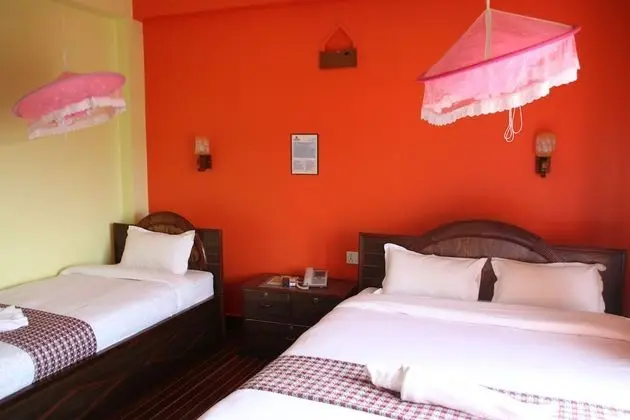 Deluxe Tek Büyük Yataklı Oda, Teras, Tepe Manzaralı