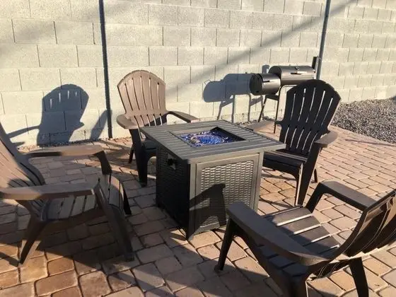 Ev