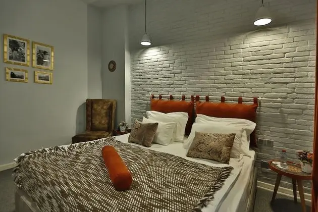 Family Tek Büyük veya İki Ayrı Yataklı Oda