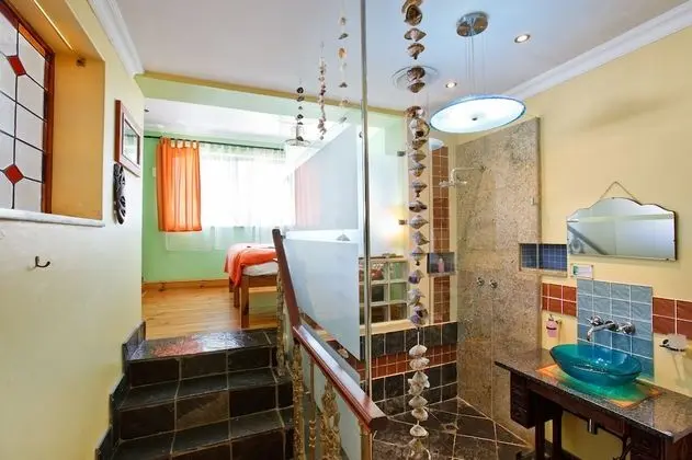 Sweet Lemon Budget Room