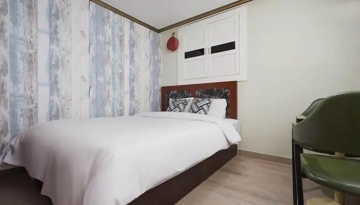 Standard Oda (Massage Bed)