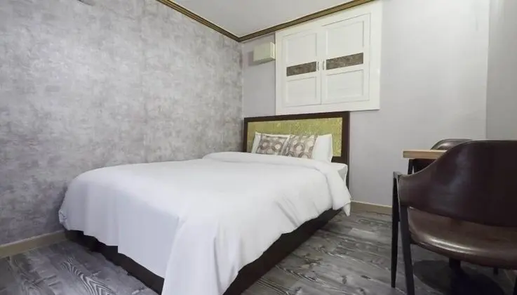 Standard Oda (Massage Bed)