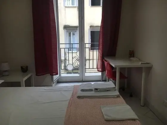 Business Tek Büyük Yataklı Oda