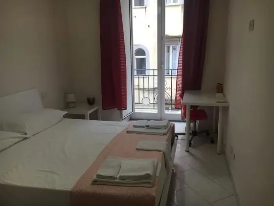 Business Tek Büyük Yataklı Oda