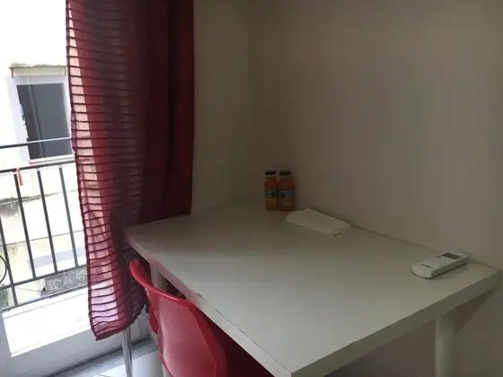 Business Tek Büyük Yataklı Oda