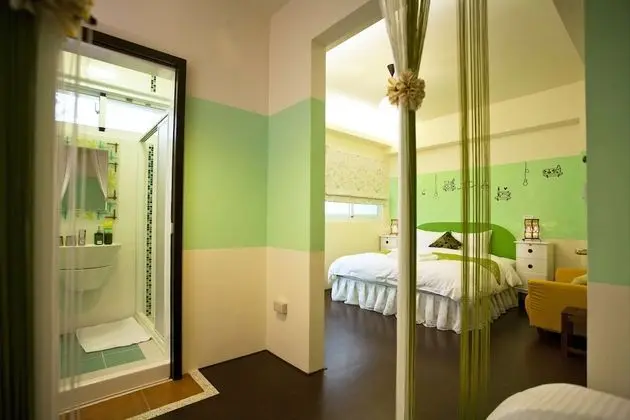 Üç Kişilik Oda, Veranda (Green Light Rainbow)