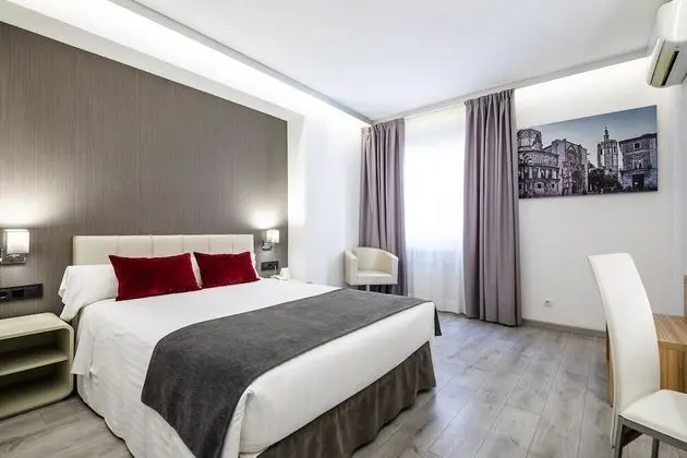Standard Tek Büyük veya İki Ayrı Yataklı Oda