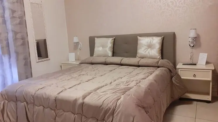 Standard Tek Büyük Yataklı Oda, Banyolu/Duşlu