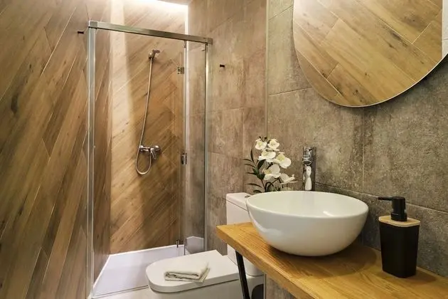Tek Büyük veya İki Ayrı Yataklı Oda, Balkon