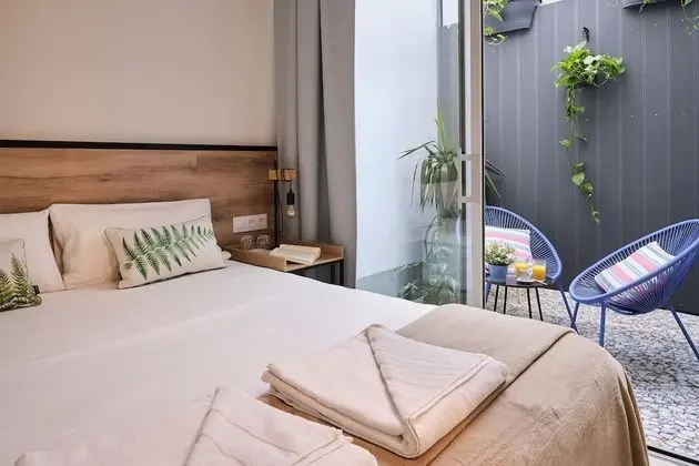 Tek Büyük veya İki Ayrı Yataklı Oda, Veranda