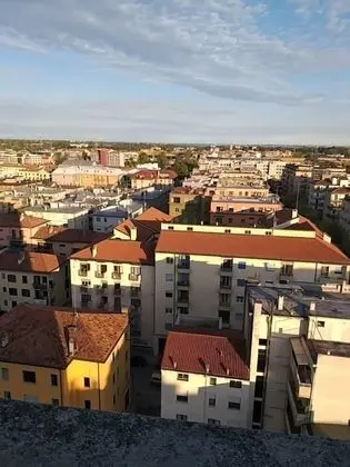 Üç Kişilik Oda, Özel Banyo, Şehir Manzaralı