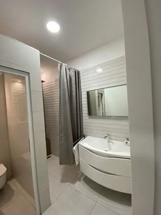Single Bed in 6-Bed Dormitory Room