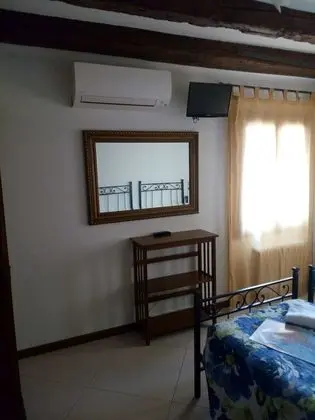 Classic Tek Büyük veya İki Ayrı Yataklı Oda, Ortak Banyo