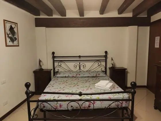 Classic Tek Büyük veya İki Ayrı Yataklı Oda, Ortak Banyo