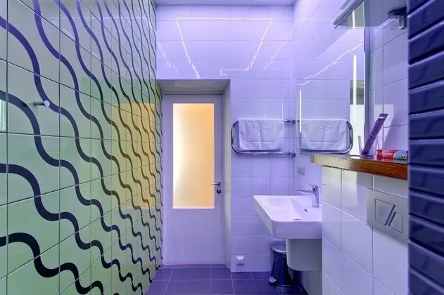 Comfort Tek Büyük Yataklı Oda, 1 Büyük (Queen) Boy Yatak ve Çekyat, Balkon, Bahçe Manzaralı