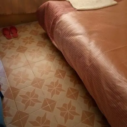 Büyük Yataklı Tek Kişilik Oda