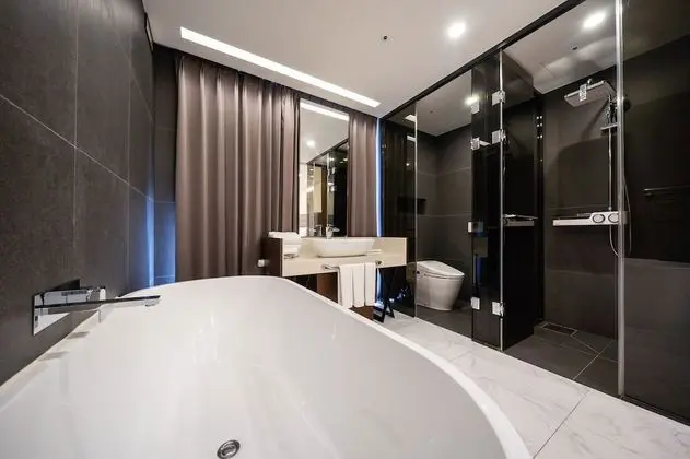 Superior Family Room City (Bath)