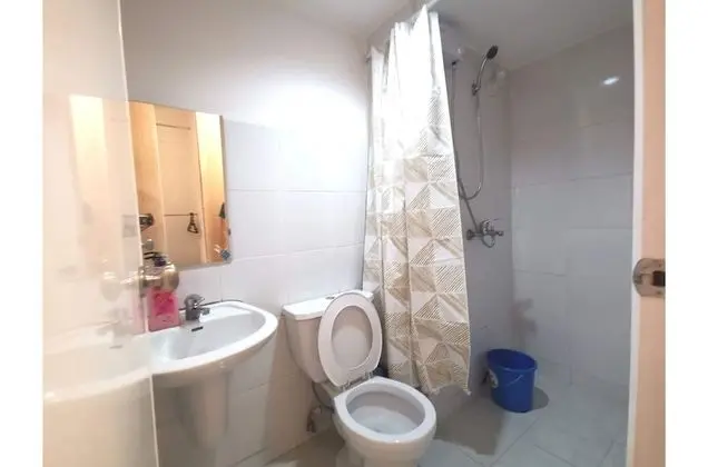 Ortak Ranzalı Oda, Sadece kadınlar için (Lower Bunk in 6-Bed)