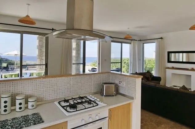 Villa, Havuz Manzaralı