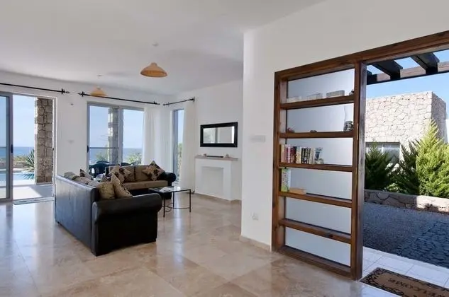 Villa, Havuz Manzaralı