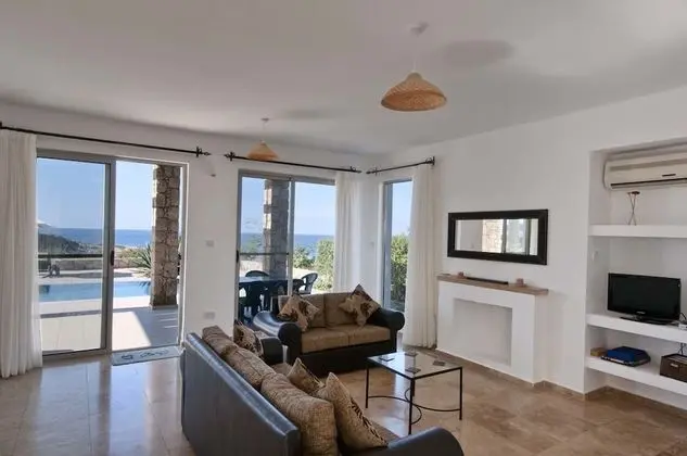 Villa, Havuz Manzaralı