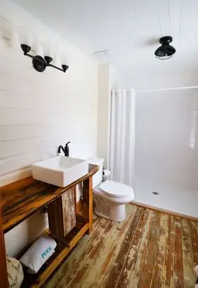 Melrose Cottage (Mills-Pound Cottages) Pet-Friendly