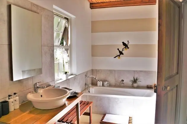 Luxury Oda, 1 En Büyük (King) Boy Yatak (luxury king with bath & shower )
