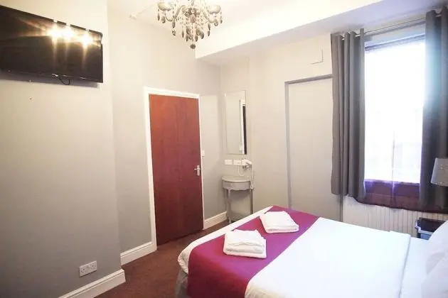 Tek Büyük Yataklı Oda