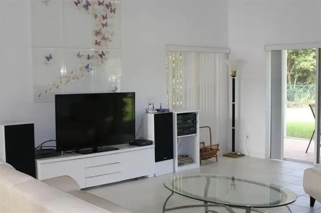 Ev, Engellilere Uygun, Sigara İçilebilir