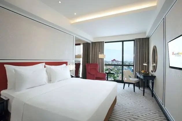 Deluxe Queen Room