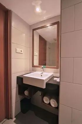 Express Twin Room