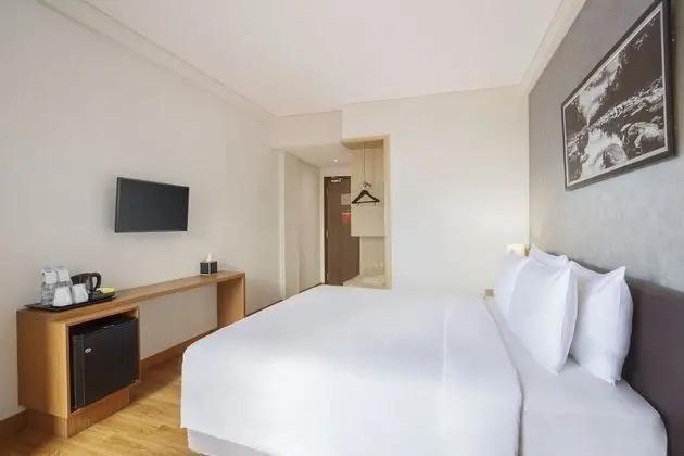 Deluxe Double Pool View