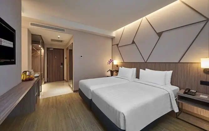 Newly Renovated - Deluxe Twin Room