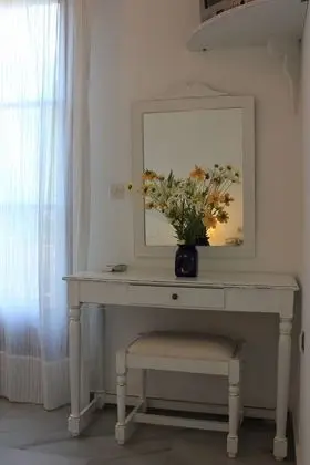 Üç Kişilik Oda