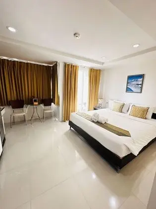 Double Superior Room with Balcony
