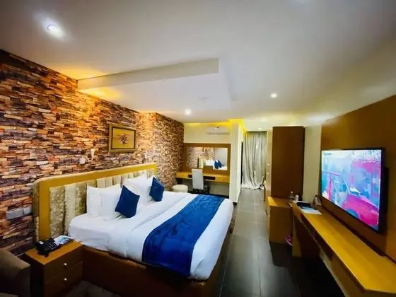 Luxury Oda, 1 En Büyük (King) Boy Yatak