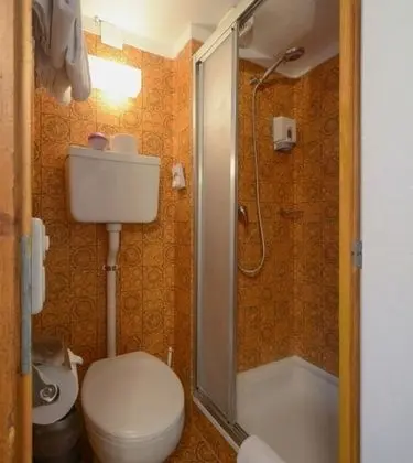 Basic Tek Büyük Yataklı Oda, Özel Banyo