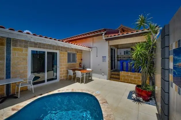 Pool side Apartment Deluxe