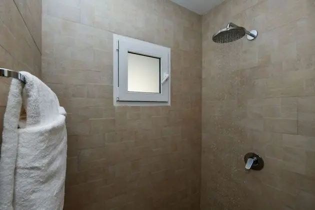Pool side Apartment Deluxe