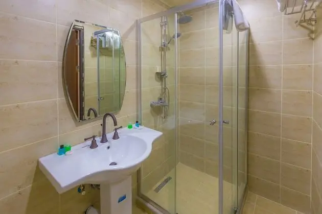 Standard Dört Kişilik Oda