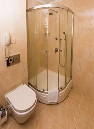 Standard Dört Kişilik Oda