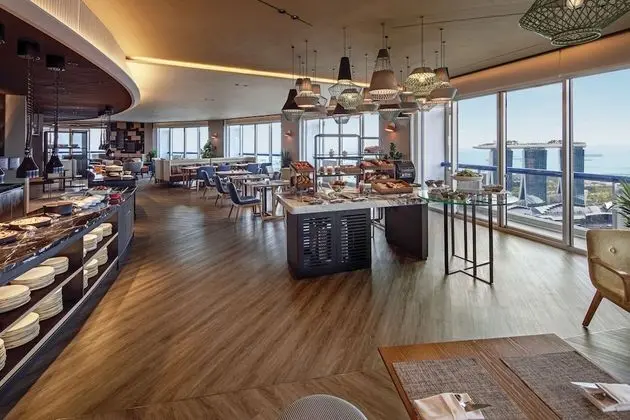 Executive Oda, 2 Çift Kişilik Yatak, Business Dinlenme Salonu Kullanımı, Şehir Manzaralı