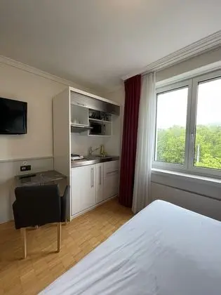 Standard Triple Studio