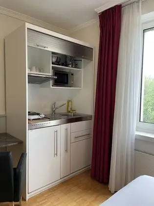 Standard Triple Studio