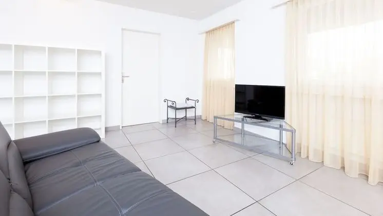 Apart Daire, 2 Yatak Odası, Sigara İçilmez