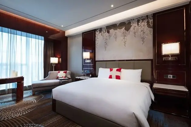 Luxury Oda