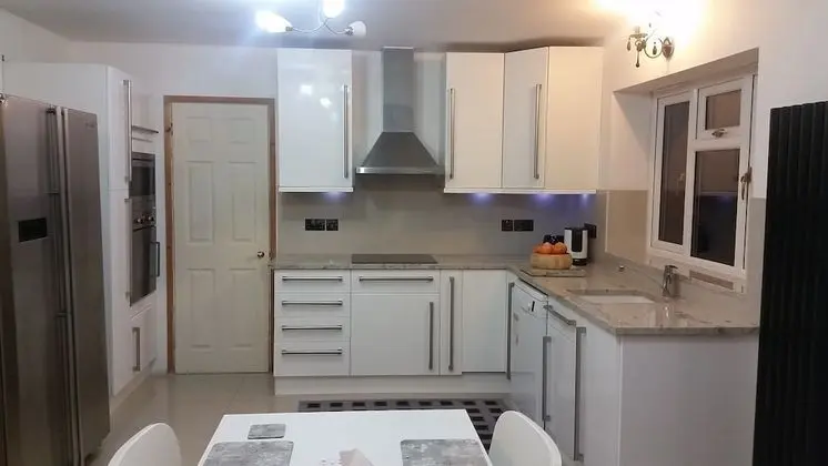 Tek Büyük veya İki Ayrı Yataklı Oda