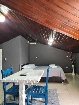 Aile Oda - Dört Kişilik Balkonlu Deniz Manzaralı